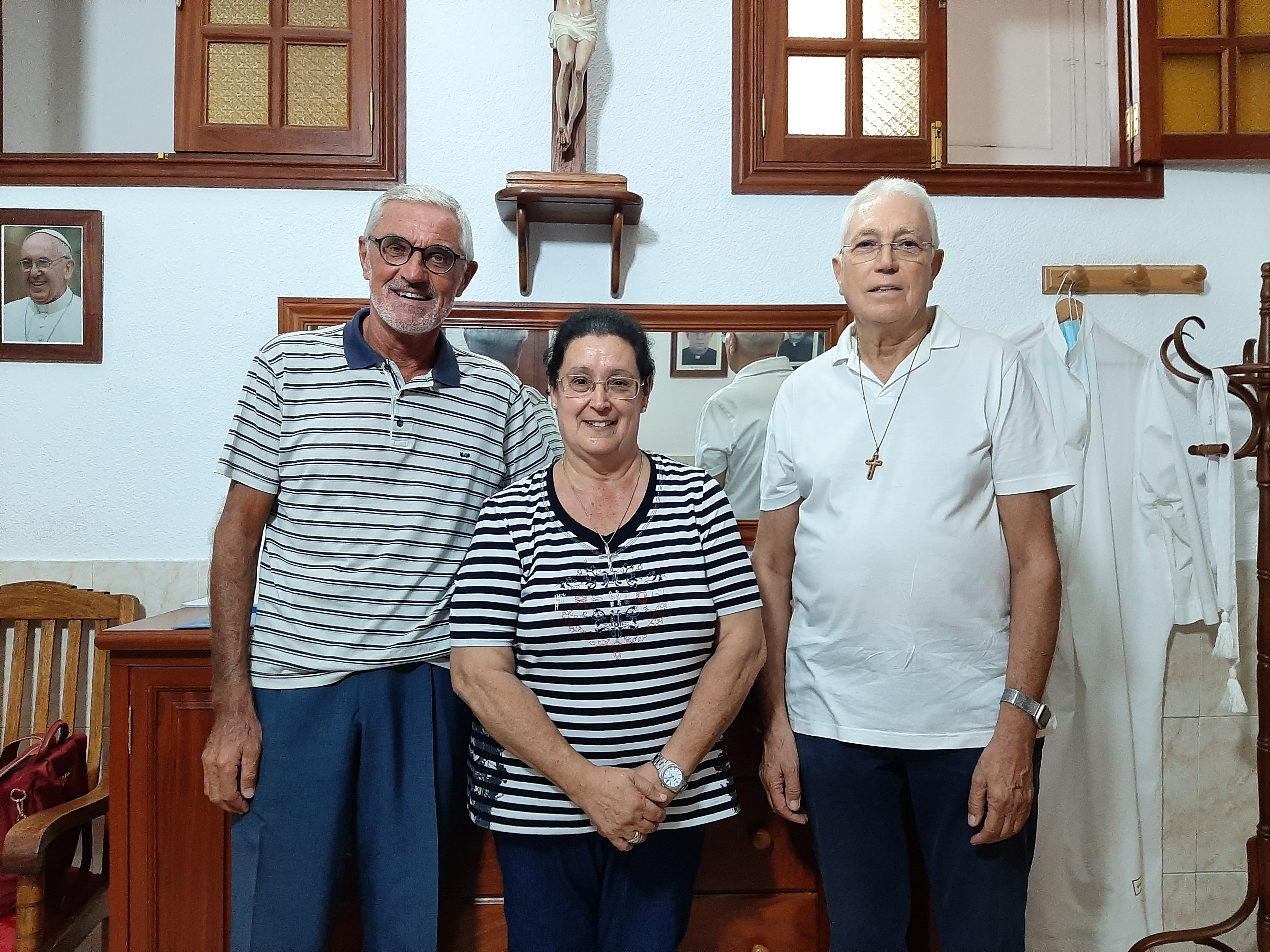 Pino con padres camilos